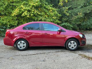 2014 Chevrolet Aveo II, красный, 419000 рублей, вид 4