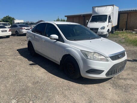2011 Ford Focus II Рестайлинг, белый, 360000 рублей, вид 3
