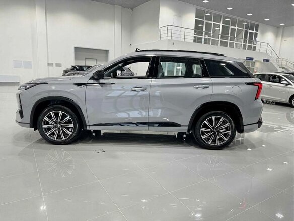 2024 Changan CS75 Plus III, серый, 2899000 рублей - вид 5