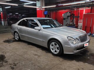 2002 Mercedes-Benz E-Класс 220 III (W211, S211), серебристый, 635000 рублей, вид 4