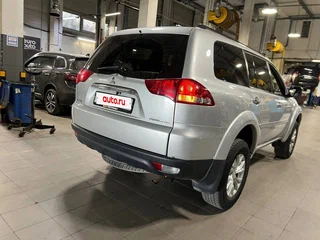 2015 Mitsubishi Pajero Sport II Рестайлинг, серебристый, 2200000 рублей, вид 3