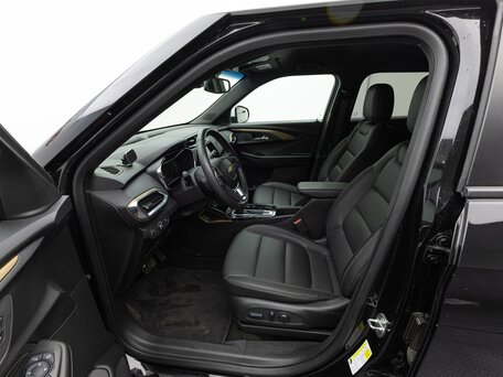 2023 Chevrolet TrailBlazer III, чёрный, 1500000 рублей, вид 5