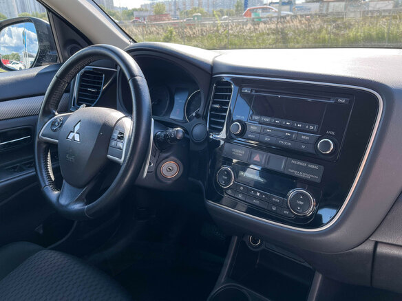 2013 Mitsubishi Outlander III, чёрный - вид 8