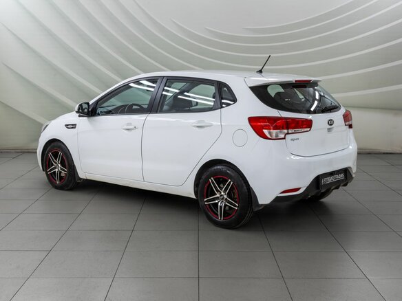2015 Kia Rio 6-speed III, белый, 1268000 рублей - вид 4