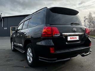2013 Toyota Land Cruiser 200 Series Рестайлинг 1, чёрный, 4400000 рублей, вид 4