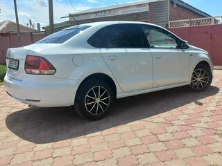 2016 Volkswagen Polo V Рестайлинг, белый, 1040000 рублей, вид 5