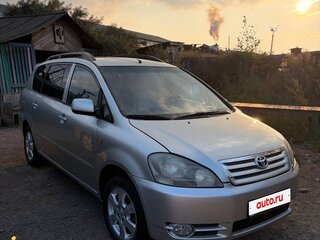 2002 Toyota Avensis Verso I, серебристый, 750000 рублей, вид 1