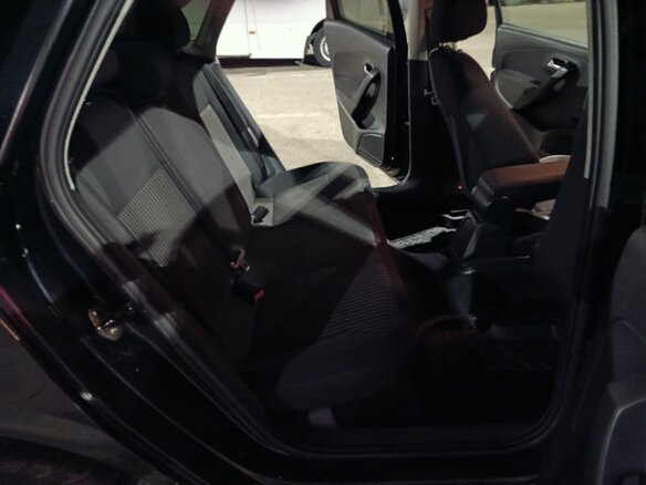 2013 Volkswagen Polo V, чёрный, 999999 рублей - вид 28