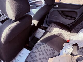 2008 Ford Focus II Рестайлинг, серебристый, 370000 рублей, вид 4