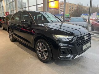 2025 Audi Q5 L 40 TFSI II (FY) Рестайлинг, чёрный, 6200000 рублей, вид 3
