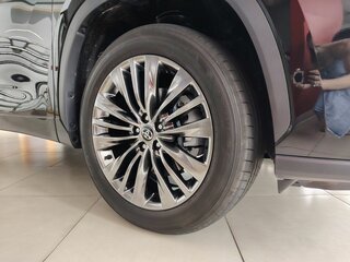 2026 Toyota Highlander IV (XU70), чёрный, 5590000 рублей, вид 4