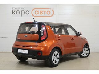 2017 Kia Soul II Рестайлинг, оранжевый, 1049000 рублей, вид 3