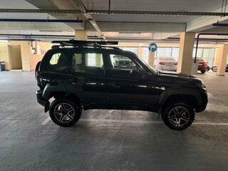 2023 Lada (ВАЗ) Niva Travel I, чёрный, 850000 рублей, вид 2