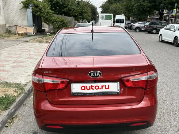 2014 Kia Rio III, красный, 950000 рублей - вид 4
