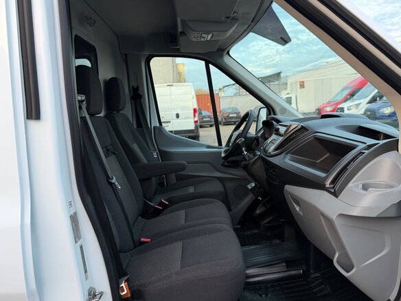 2017 Ford Transit, белый, 2400000 рублей - вид 10
