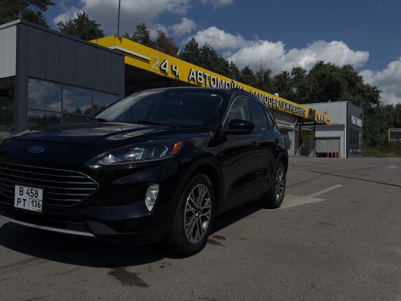 2020 Ford Escape IV, чёрный, 2070000 рублей - вид 1