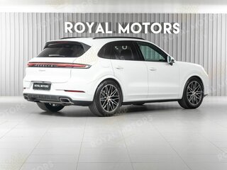 2025 Porsche Cayenne III Рестайлинг, белый, 15600000 рублей, вид 5
