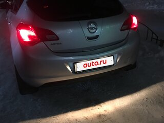 2012 Opel Astra J Рестайлинг, серебристый, 660000 рублей, вид 4