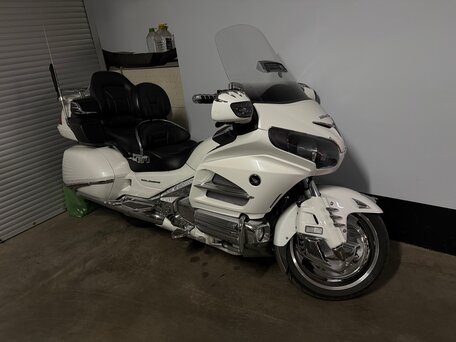 2012 Honda GL 1800 Gold Wing, белый, 1500000 рублей, вид 3