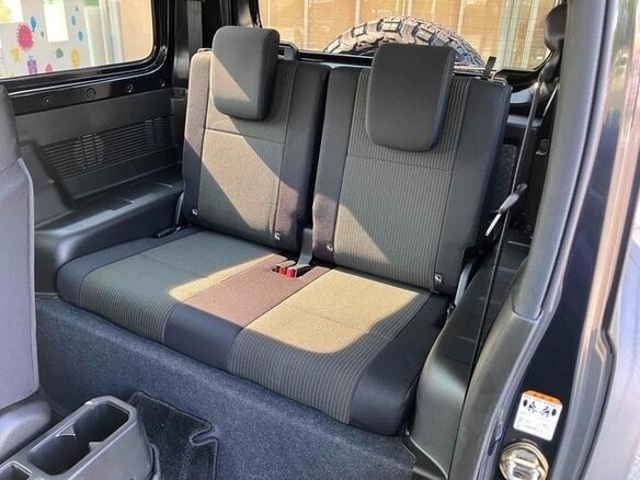 2023 Suzuki Jimny Sierra IV, чёрный, 1799777 рублей - вид 31
