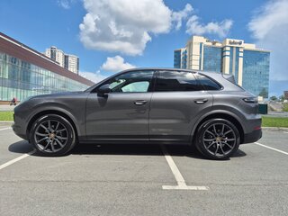 2020 Porsche Cayenne III, серый, 8200000 рублей, вид 4