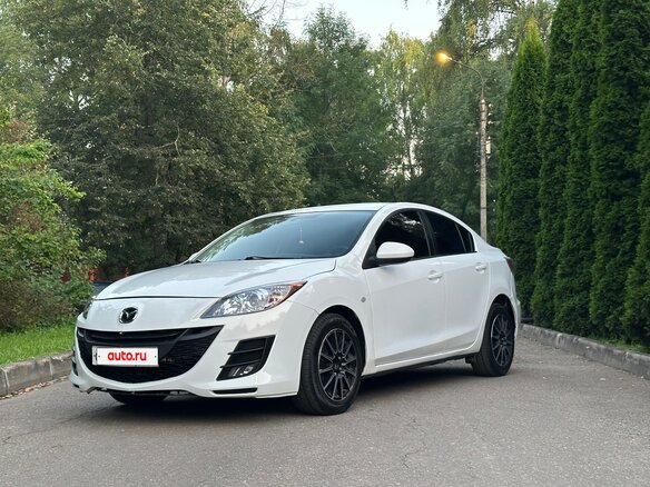 2011 Mazda 3 II (BL), белый, 610000 рублей