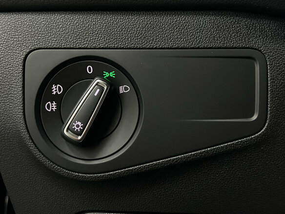 2020 Volkswagen Tiguan II, чёрный, 2599000 рублей - вид 6
