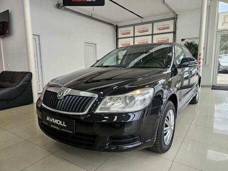 2011 Skoda Octavia II (A5) Рестайлинг, чёрный, 915000 рублей, вид 2