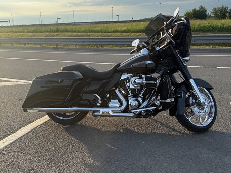 2014 Harley-Davidson Street Glide Special, чёрный, 1350000 рублей, вид 2