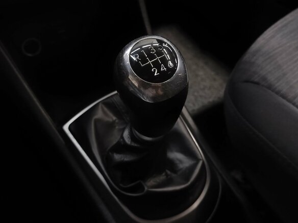 2014 Hyundai Solaris I Рестайлинг, чёрный, 530000 рублей - вид 12