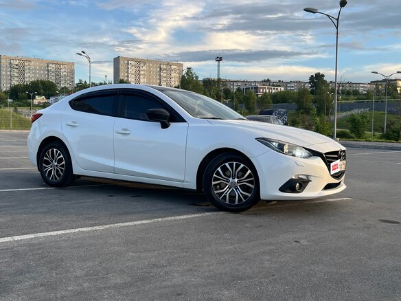 2014 Mazda 3 III (BM), белый, 1300000 рублей - вид 1