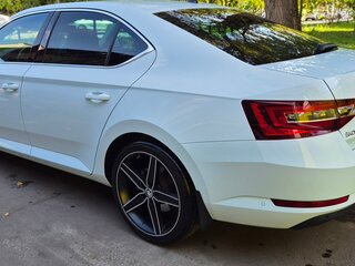 2018 Skoda Superb III, белый, 2975000 рублей, вид 5