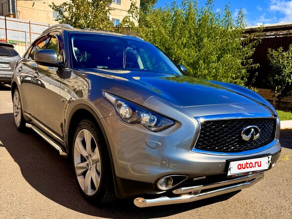 2015 Infiniti QX70, серый, 3200000 рублей