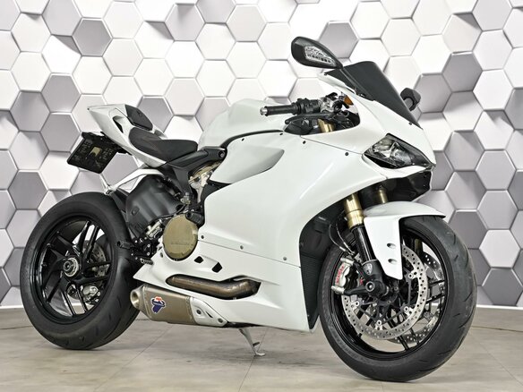 2013 Ducati 1199 Panigale, белый, 899000 рублей