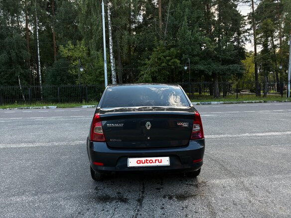 2010 Renault Logan I Рестайлинг, серый - вид 2