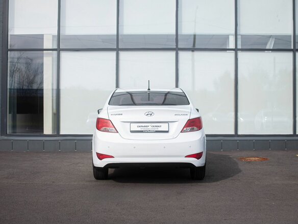 2014 Hyundai Solaris I Рестайлинг, белый, 580000 рублей - вид 3