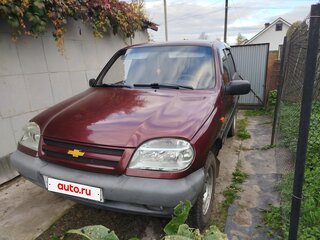 2004 Chevrolet Niva I, пурпурный, 210000 рублей, вид 2