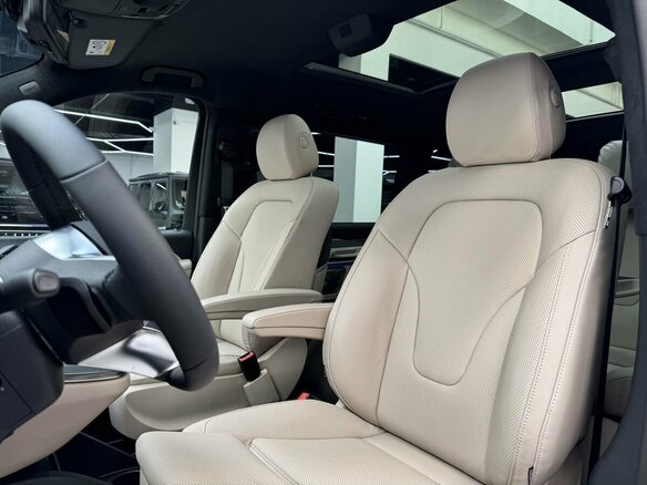 2026 Mercedes-Benz V-Класс Long 300 d длинный III (W447) Рестайлинг 2, белый, 15170000 рублей - вид 18