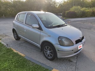 1999 Toyota Vitz I (P10), серебристый, 270000 рублей, вид 1