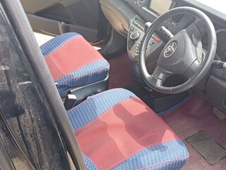 2011 Toyota ISis I Рестайлинг, чёрный, 1400000 рублей, вид 4