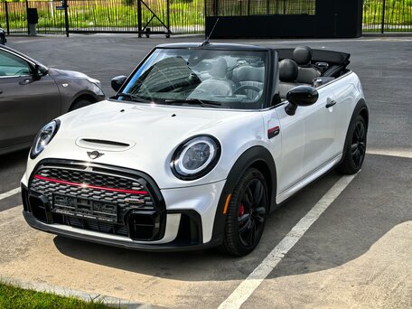 2024 Mini Cabrio JCW John Cooper Works III Рестайлинг 2, белый, 3990000 рублей, вид 1