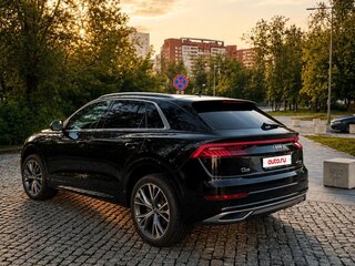 2019 Audi Q8 55 TFSI I (4M), чёрный, 5250000 рублей, вид 4