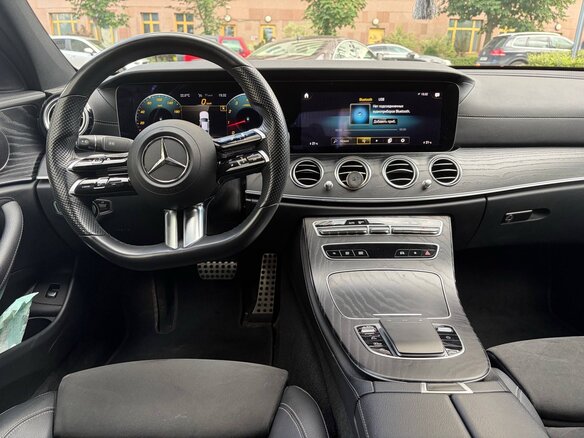 2021 Mercedes-Benz E-Класс 200 V (W213, S213, C238) Рестайлинг, чёрный - вид 3