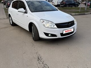 2012 Opel Astra H Рестайлинг, белый, 620000 рублей, вид 3