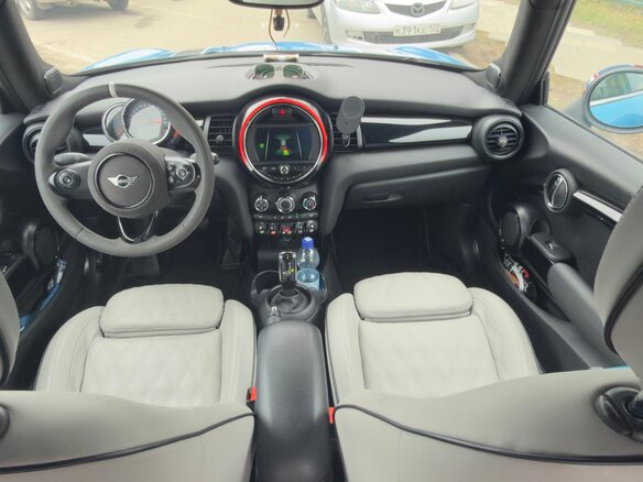 2019 Mini Hatch Cooper III (F55/F56) Рестайлинг, голубой, 1599000 рублей - вид 11
