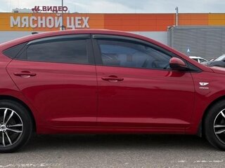 2019 Hyundai Solaris II, красный, 1350000 рублей, вид 2