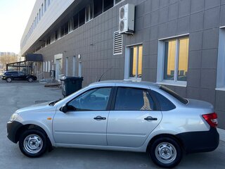 2015 Lada (ВАЗ) Granta I, серебристый, 370000 рублей, вид 4