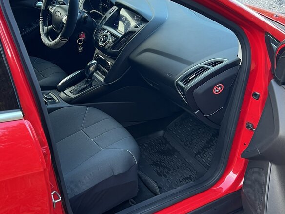 2012 Ford Focus III, красный, 580000 рублей - вид 11