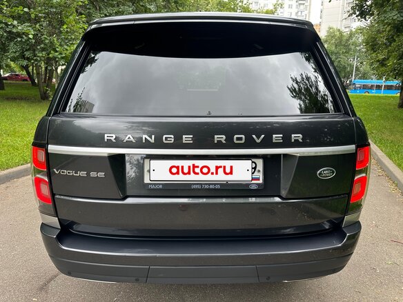 2021 Land Rover Range Rover IV Рестайлинг, серый, 8000000 рублей - вид 5