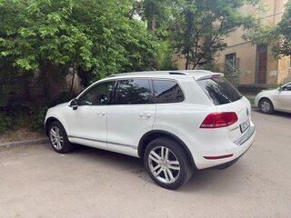 2012 Volkswagen Touareg II, белый, 2350000 рублей, вид 5